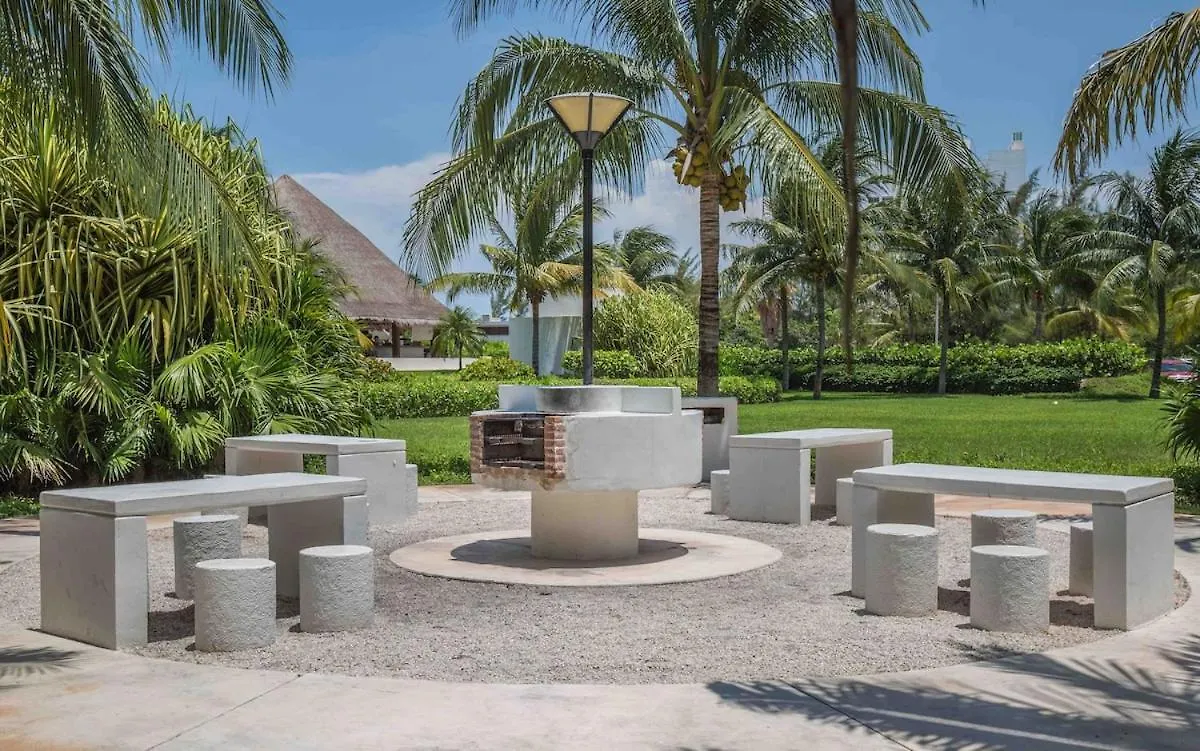 Carlbe Beachfront 2Bdr With Pool By Casa Paraiso Cancun 0*,  Mexico